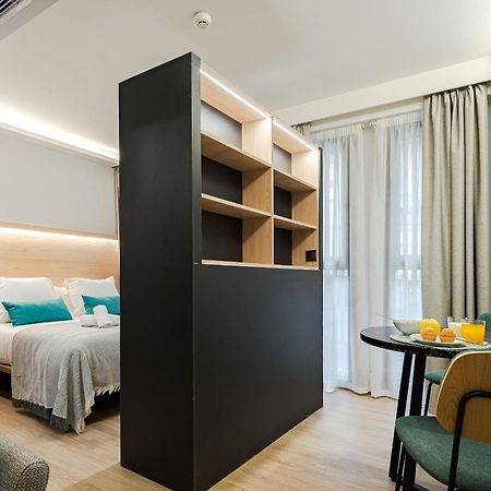 Feelathome Ventas Suites Madrid Exteriör bild