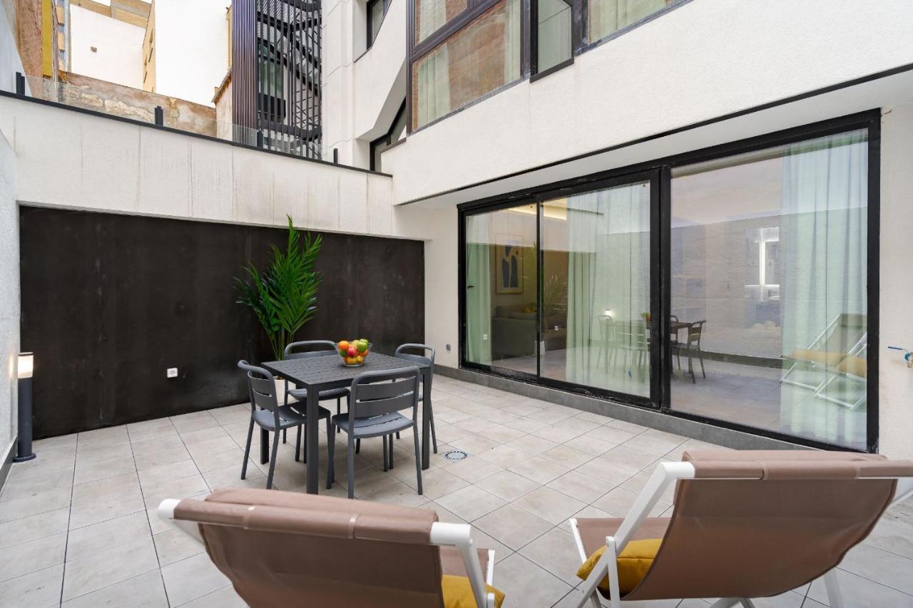 Feelathome Ventas Suites Madrid Exteriör bild