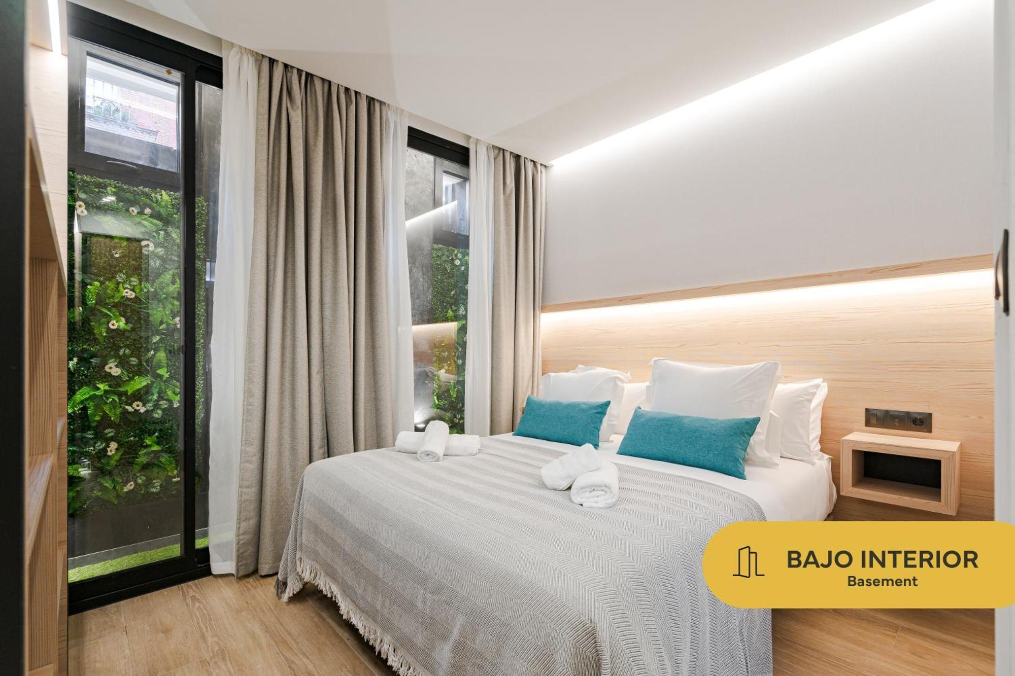 Feelathome Ventas Suites Madrid Exteriör bild
